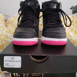 Girls Jordan's sc-3 GP size 11C